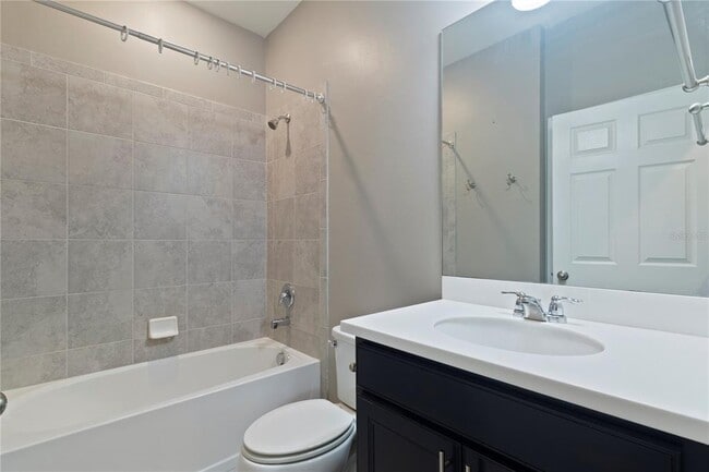 Building Photo - 1530 Hyssop Loop