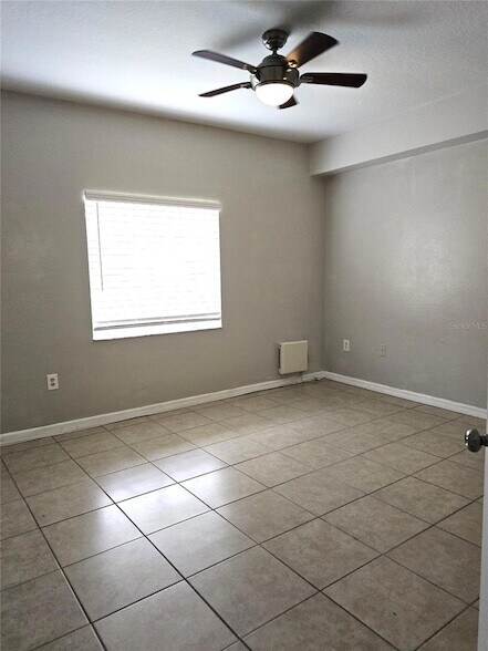 Building Photo - 6019 Portsdale Pl