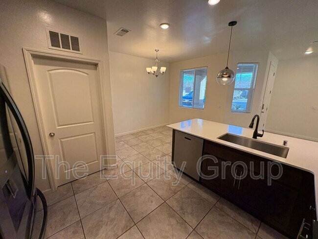 Building Photo - 3215 N Kent St