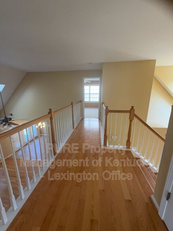 Building Photo - 4844 Clifford Cir