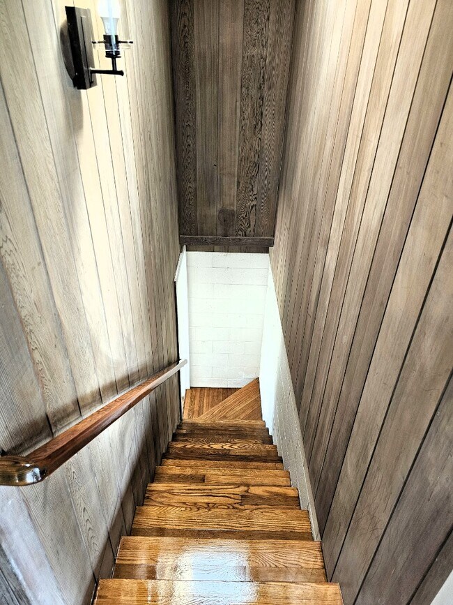 Building Photo - 4 bed, 2.5 bath single family house, Liliha neighborhood.