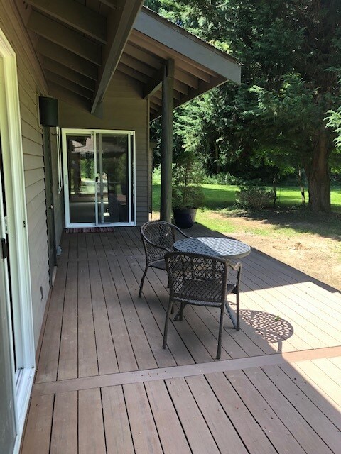 back deck of second and master bedroom - 10329 206th Ave NE