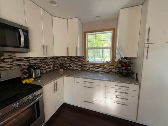 Building Photo - 2131 Freedom Way