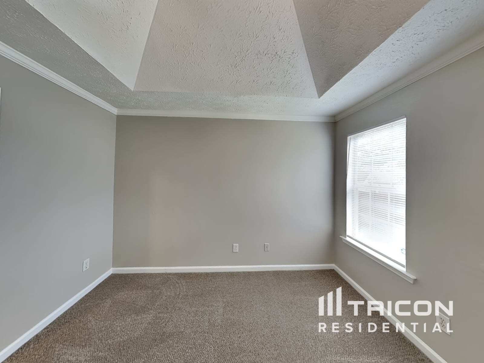 Building Photo - 605 Highpoint Wy