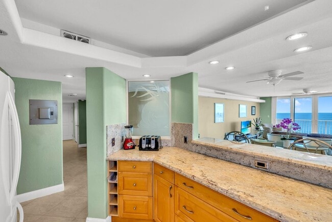 Building Photo - 3000 S Ocean Blvd