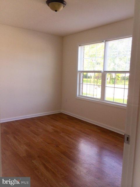 Building Photo - 10 Breezewood Dr
