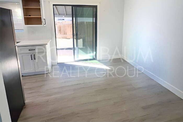 Building Photo - 548 S Udall