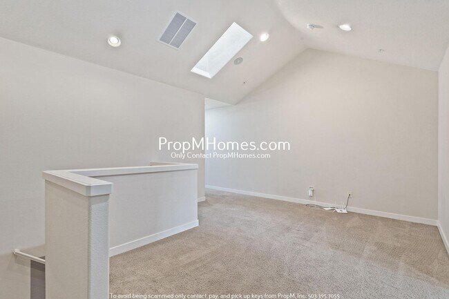 Building Photo - Cozy Two Bedroom Townhome in the Heart of ...