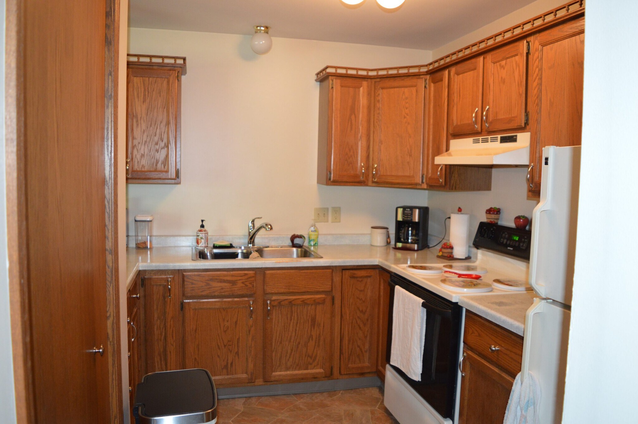 Building Photo - 554 Seminole Way