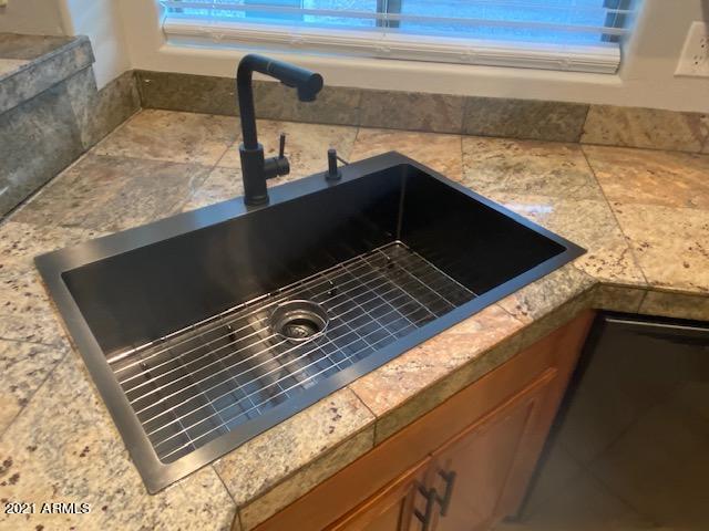 Building Photo - 3657 E Hyatt Ln