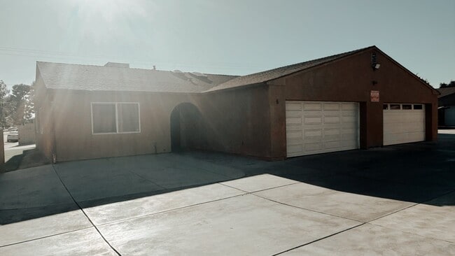 Building Photo - 4141 Teal St