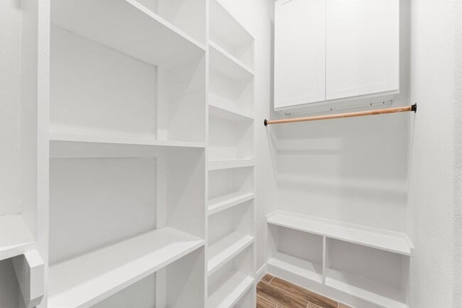 Building Photo - 12511 Savage Ct