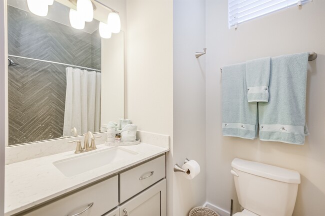 Building Photo - 809 Leavenworth Ave