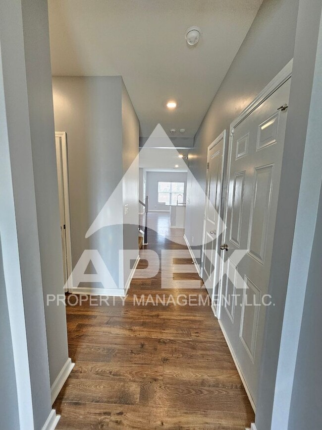 Building Photo - Stunning 5 Bd / 3.5 Ba 2-Story Single Family home in Hardin Valley!