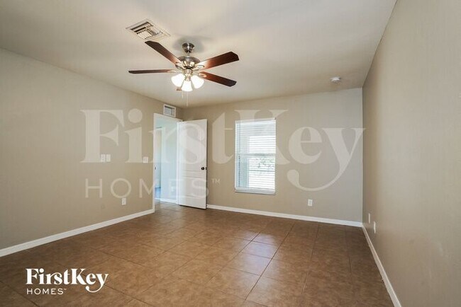 Building Photo - 1029 Butler St E