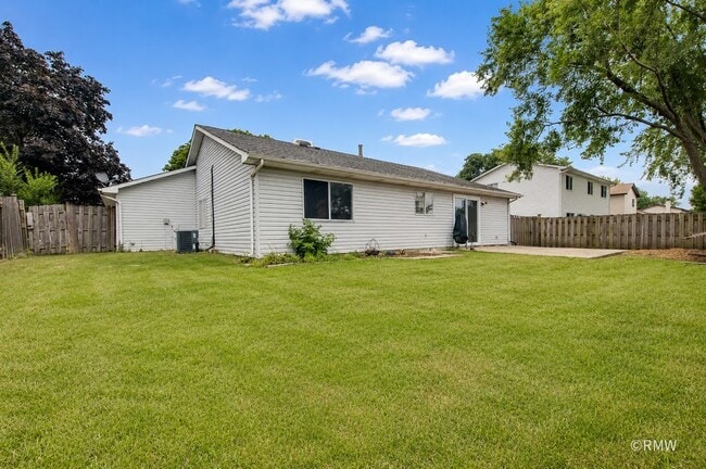Building Photo - 309 Thistle Dr