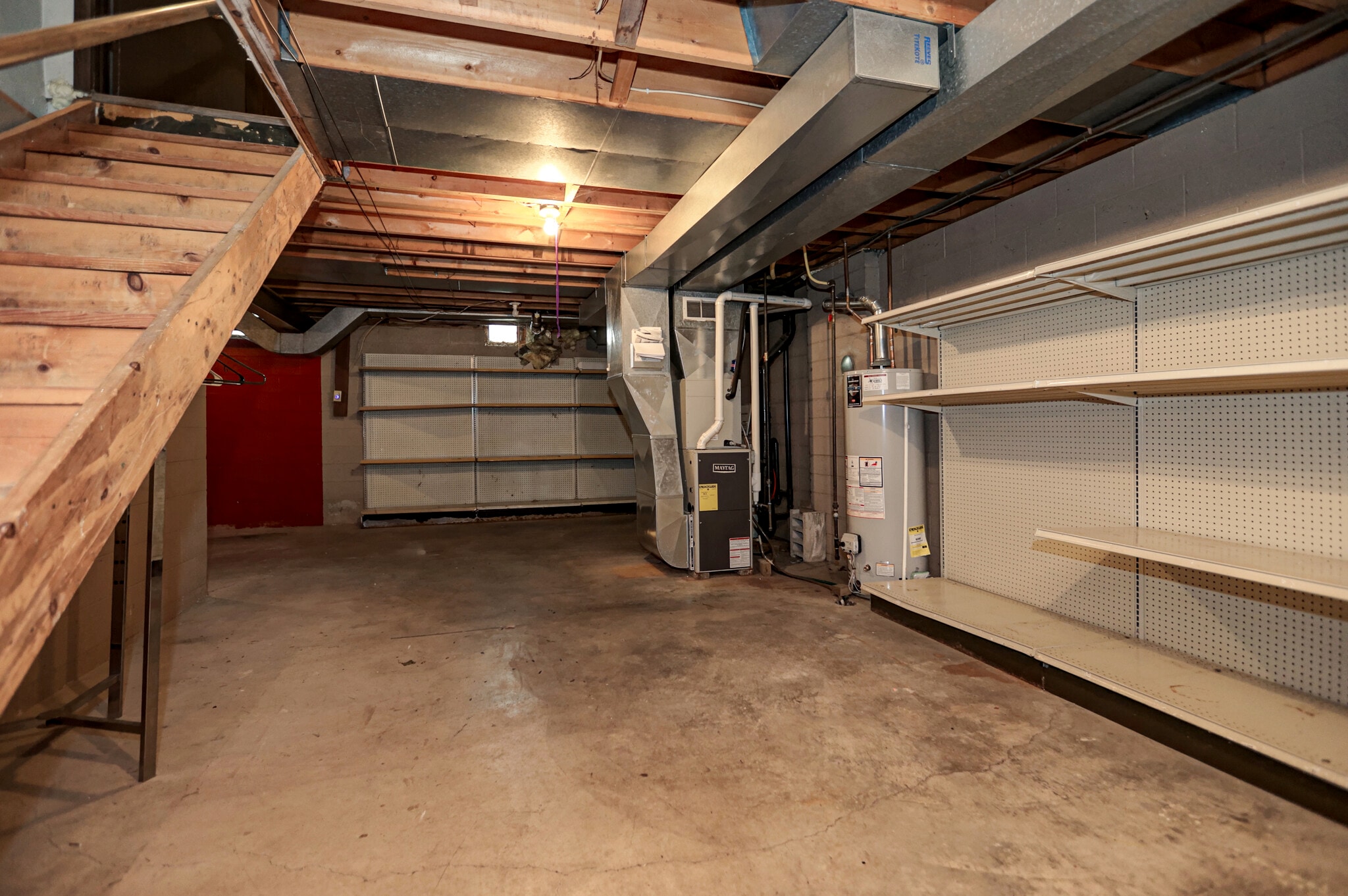 Building Photo - 1825 W Brewster St