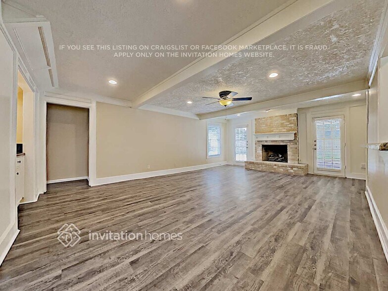 Building Photo - 15027 Pebble Bend Dr