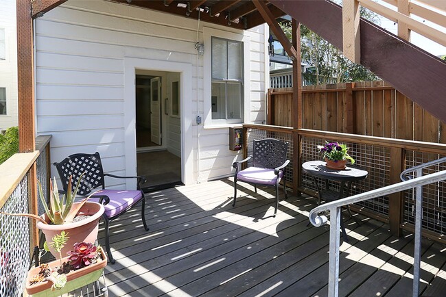 Building Photo - 14 Whitney St