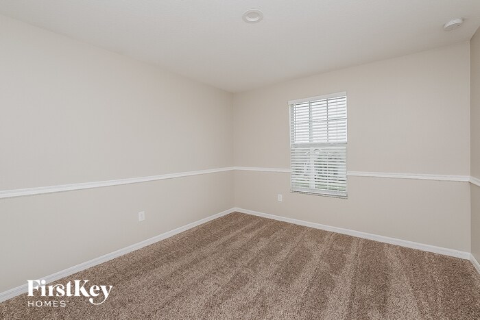 Building Photo - 10111 Crested Fringe Dr