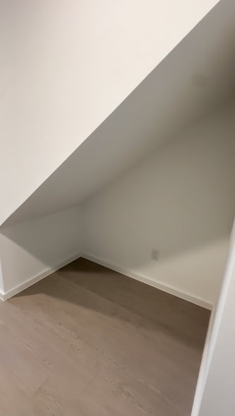 Building Photo - 5018 Primrose Rdg