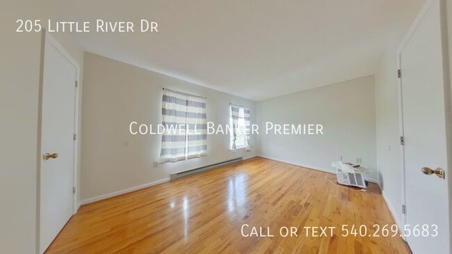 Building Photo - 205 Little River Dr