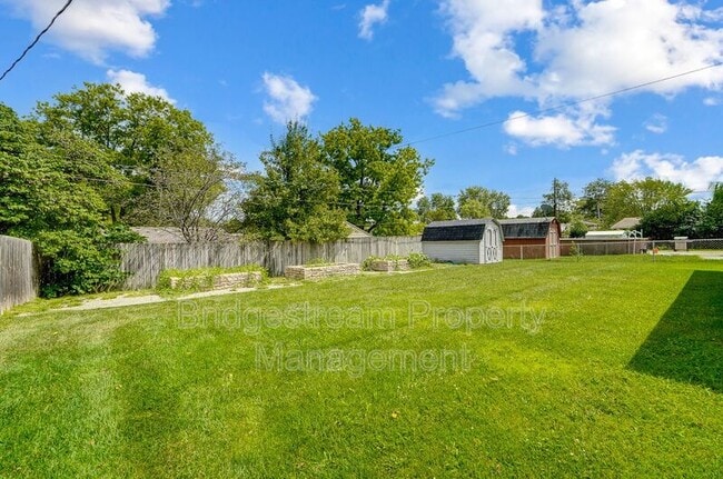 Building Photo - 4354 Meadowcroft Rd