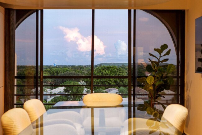 Building Photo - 7217 Promenade Dr