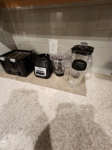 Building Photo - 3314 Dry Creek Dr