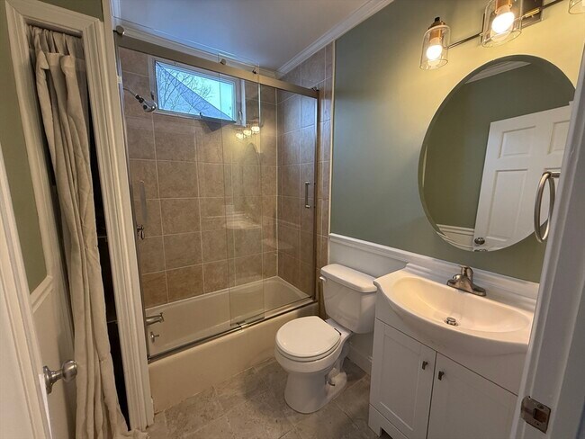 Building Photo - 57 Preston St