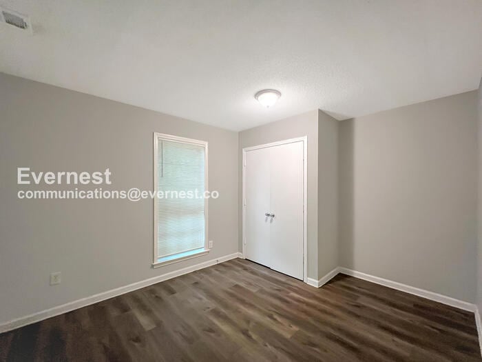 Building Photo - 3129 Domar St