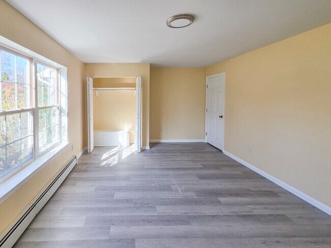 Building Photo - 7 Dally Farm Rd