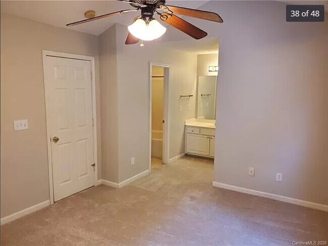 2nd Master Bedroom with Large SpaceCloset - 9906 Birch Knoll Ct