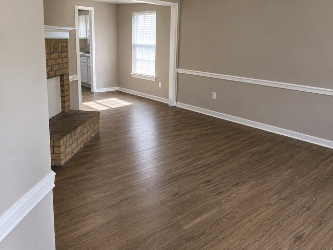 Building Photo - 2071 Cooperwell Dr