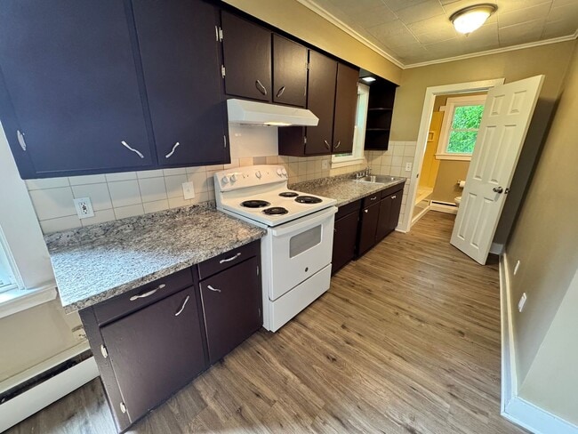 Building Photo - Fairfield 3/4 Bedroom Single Family Home
