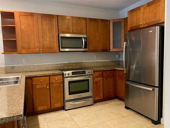 Building Photo - 7560 NW 116th Ave