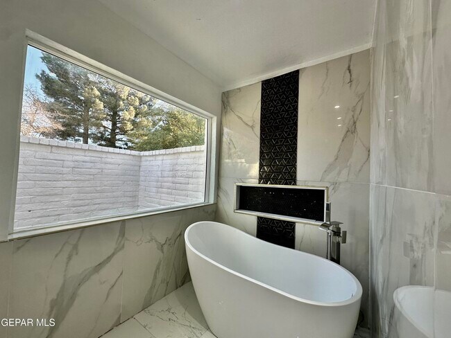 Building Photo - 6332 El Risco St