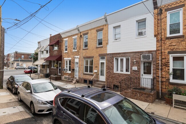 Building Photo - 2340 S Hutchinson St