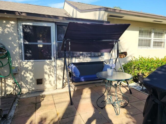 Building Photo - 2790 Ashley Dr E