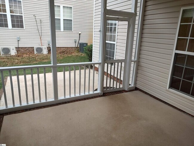 Building Photo - 407 Gunnison Dr