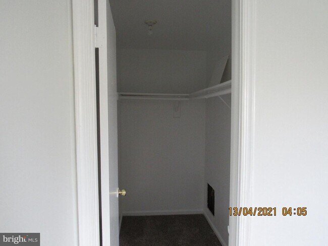 Building Photo - 9611 Heathcliff Dr