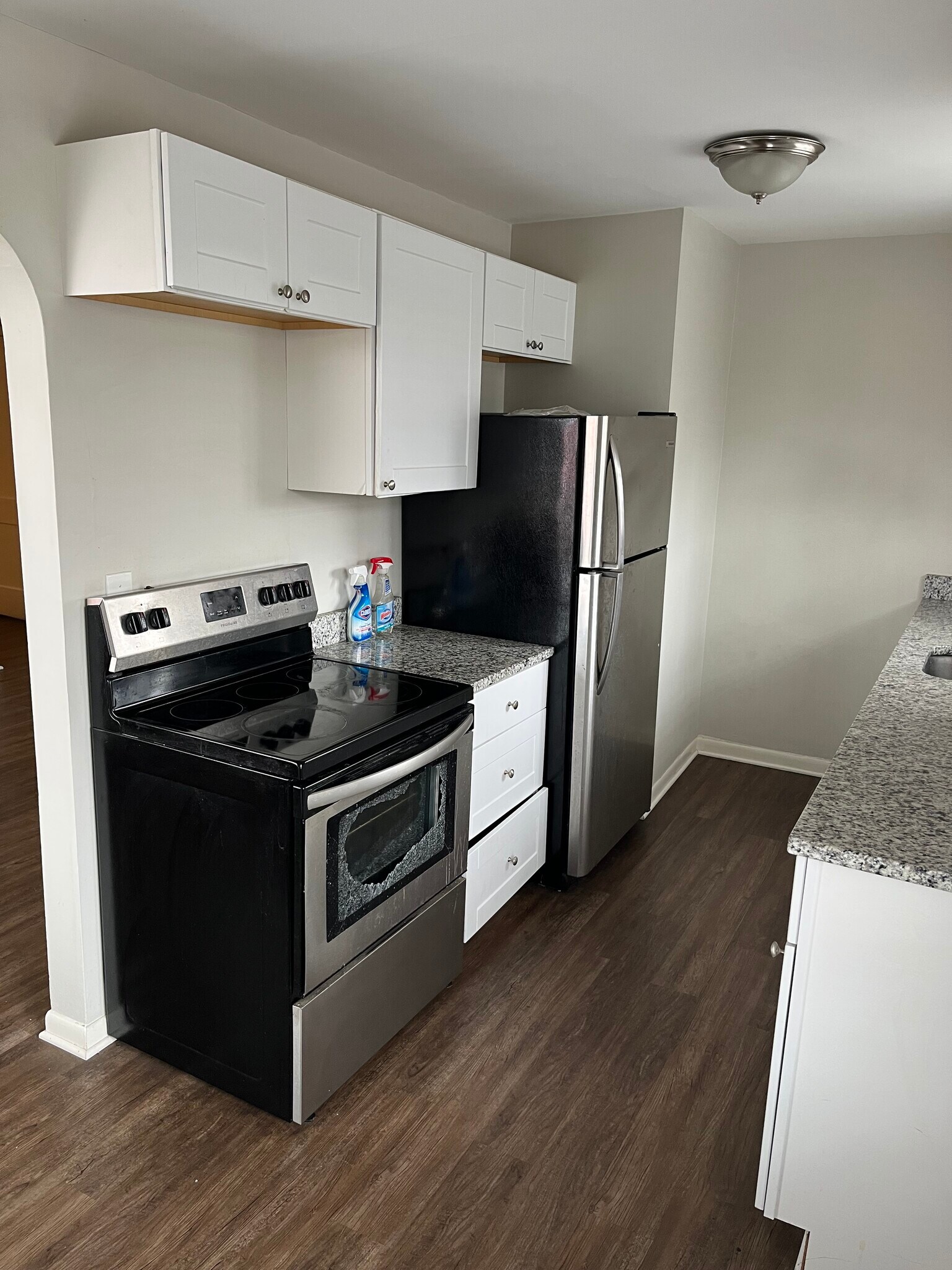 Building Photo - 2900 Orchard Lake Rd