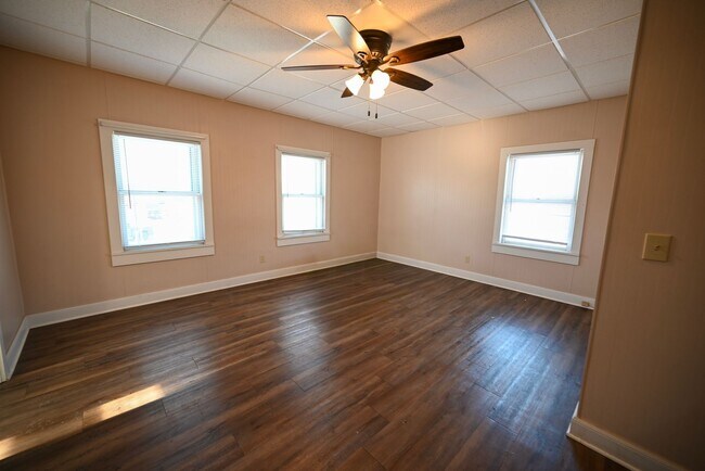 Building Photo - 1200 1/2 Superior Ave