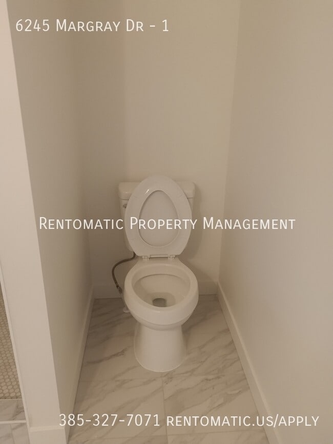 Building Photo - 6245 Margray Dr