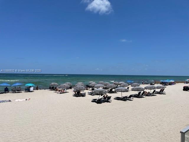Building Photo - 3725 S Ocean Dr