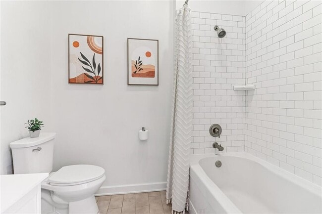 Building Photo - 1430 Dresden Dr NE