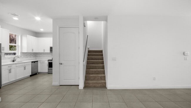 Building Photo - 6919 Pines Cir