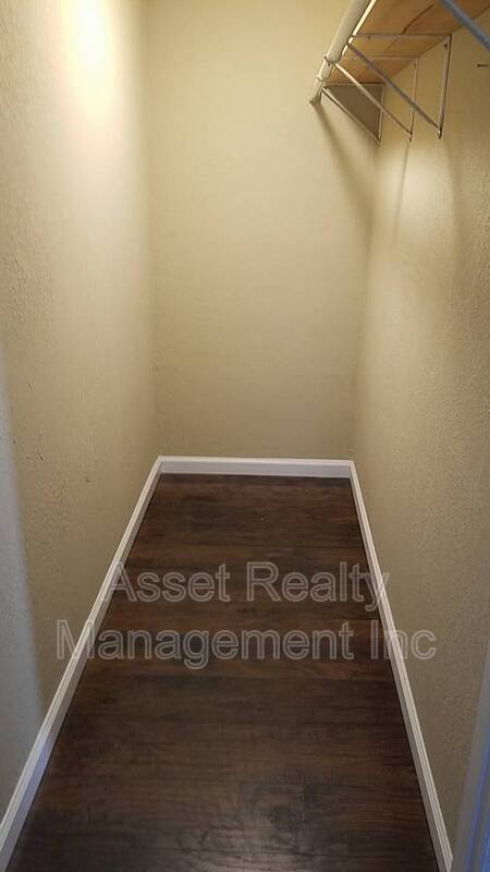 Building Photo - 608 Lester Rd