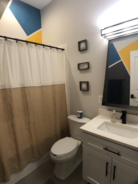 Bath - 4308 Georgia Ave NW