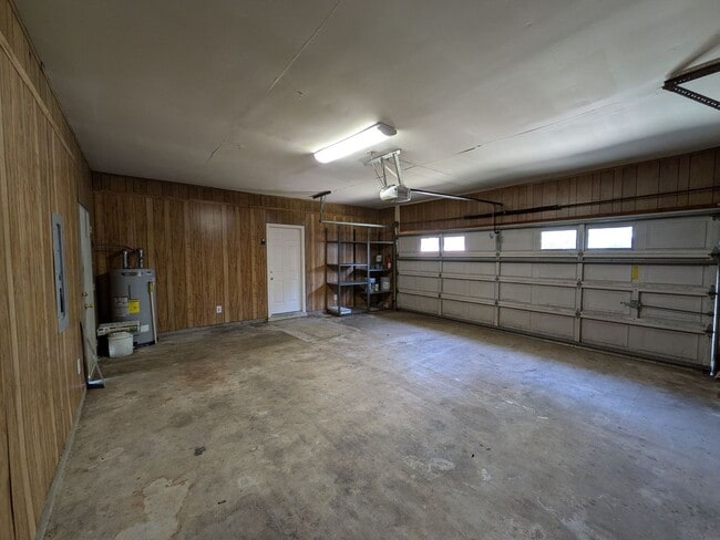 Building Photo - 5845 Woodway Dr